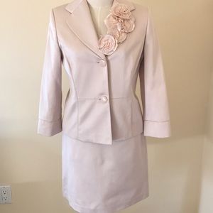 Banana Republic Pale Pink 2 Pieces Suit